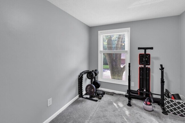 Building Photo - 15337 Edgehill Dr