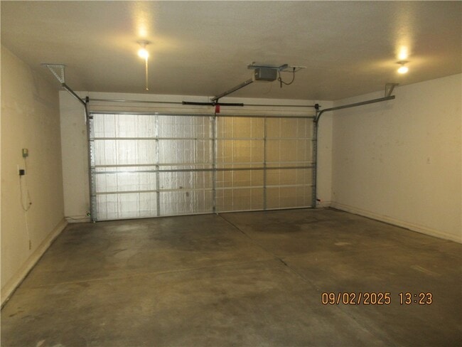 Building Photo - 2643 Southern