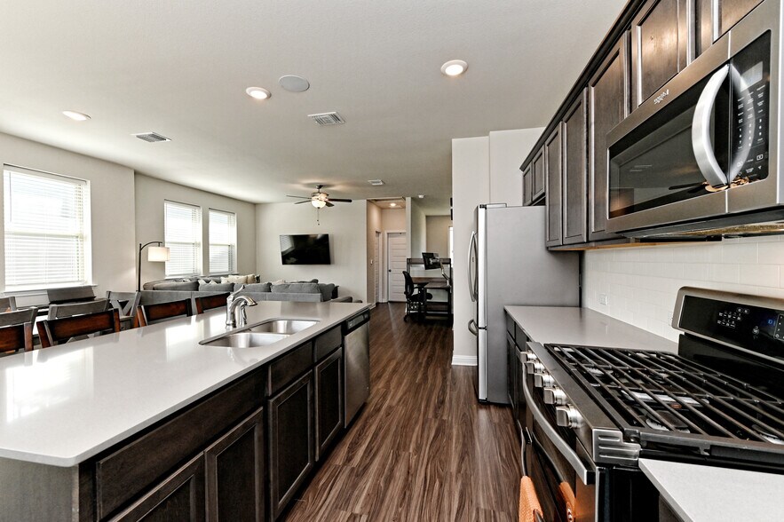 Building Photo - 7803 Norah Dr