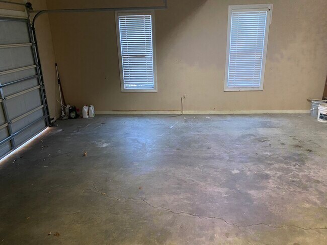 Building Photo - 35 Winchester Cv