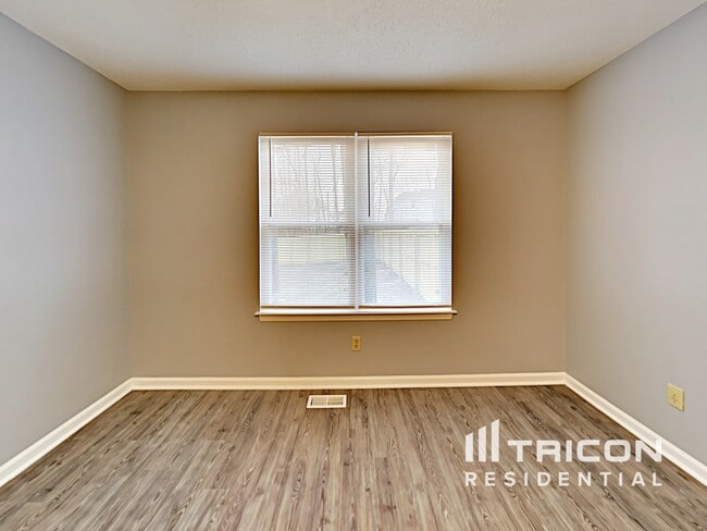 Building Photo - 305 Trowbridge Rd