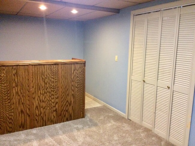 Building Photo - Single Family Home