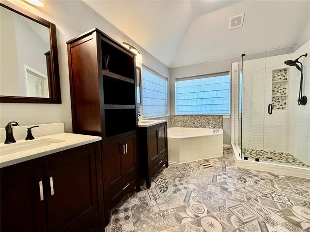 Building Photo - 1632 Castle Pines Dr