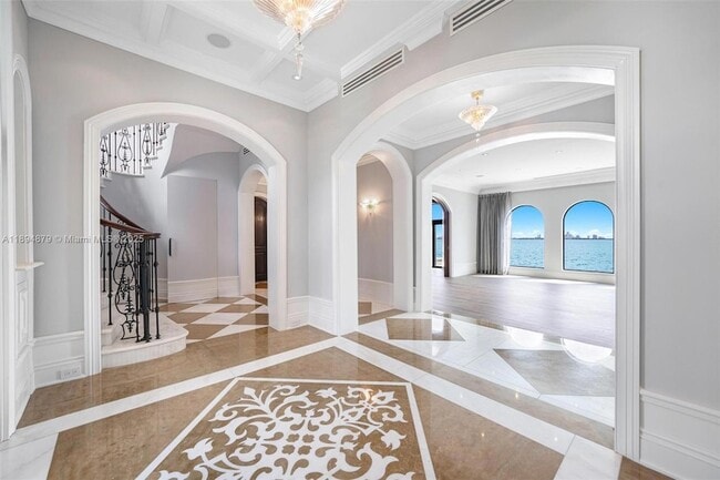 Building Photo - 1331 Bay Terrace