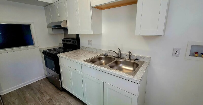 Building Photo - 2619 Wayside Dr
