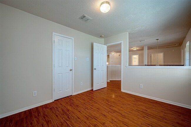Building Photo - 2907 Little Branch Ct