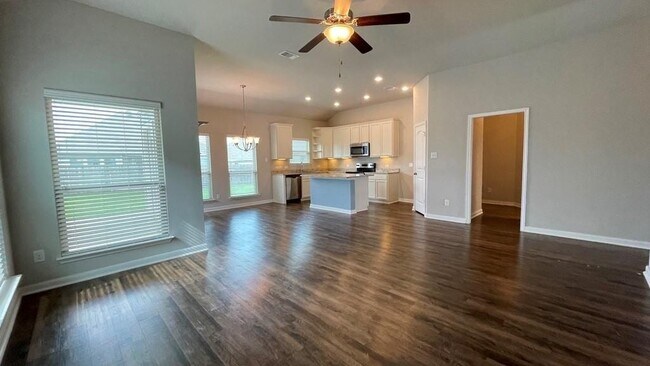 Building Photo - 8113 Northgate Lp