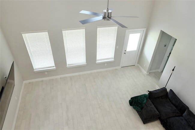 Building Photo - 3207 Tilley Dr