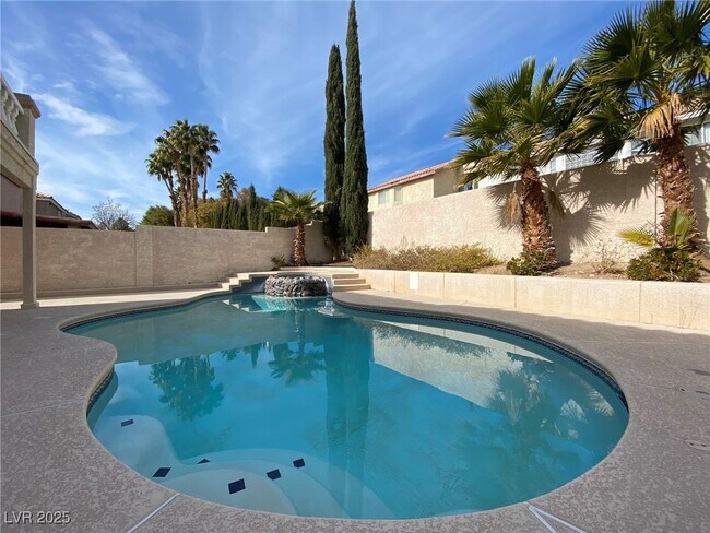 Building Photo - 9312 Angelfish Dr