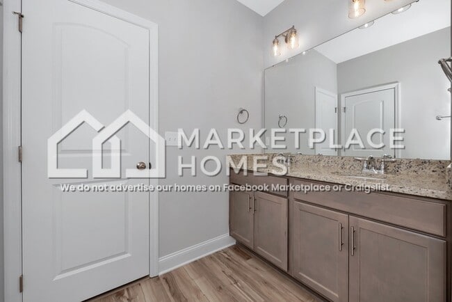 Building Photo - 14138 Nursery Dr