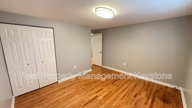 Building Photo - 575 Sautter Dr