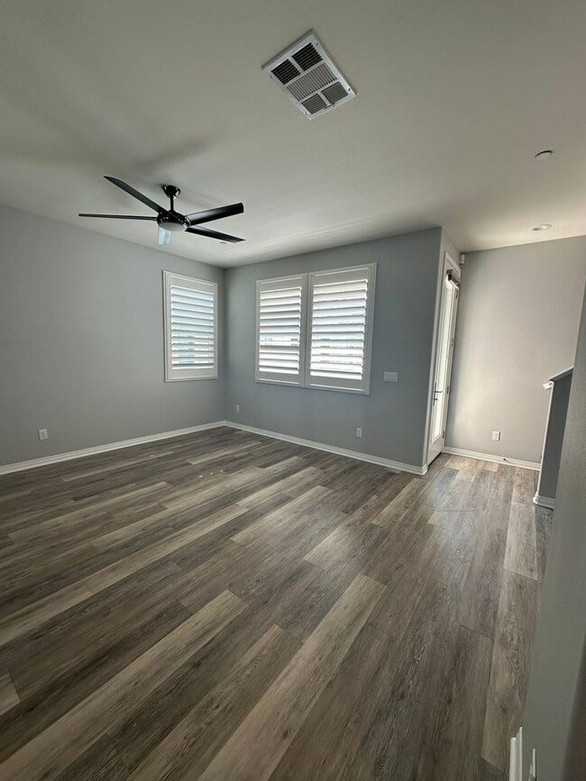 Building Photo - BAYSIDE LANDING - Available Now! 3-story t...
