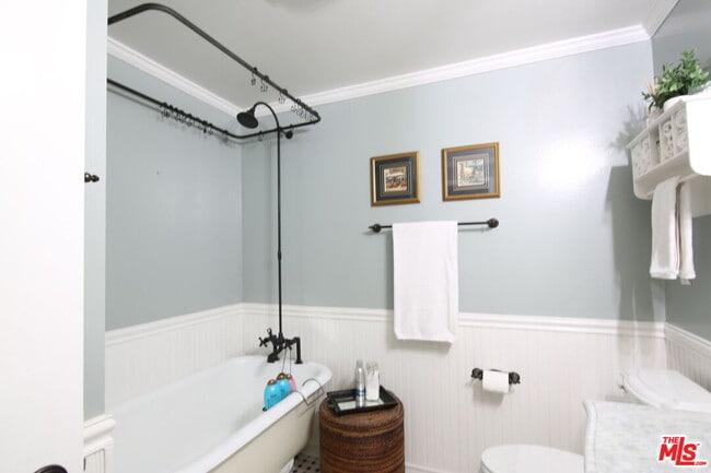 Building Photo - 603 S Prospect Ave