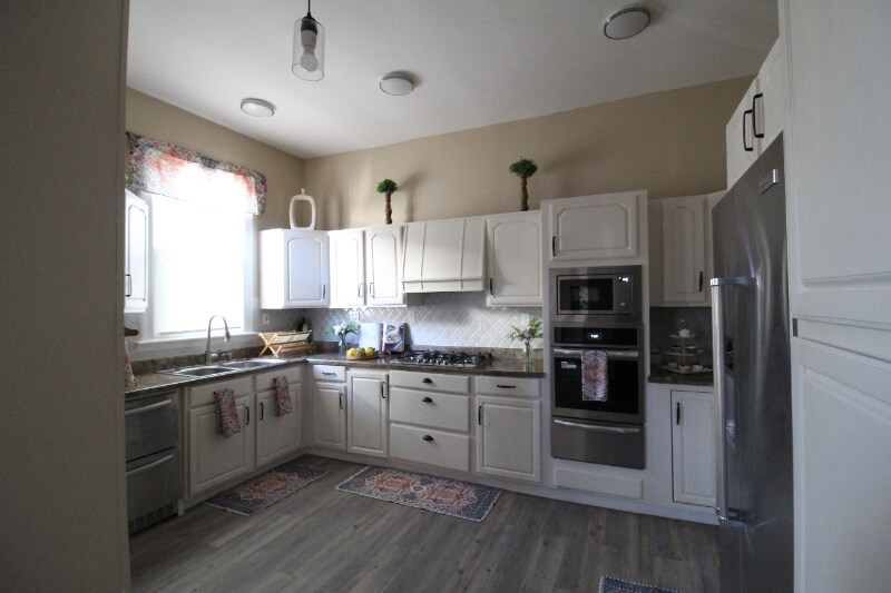 Building Photo - 800 Monroe Ave