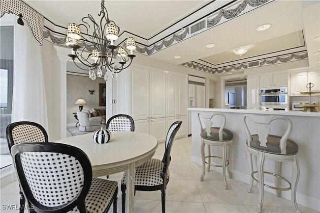 Building Photo - 8990 Bay Colony Dr