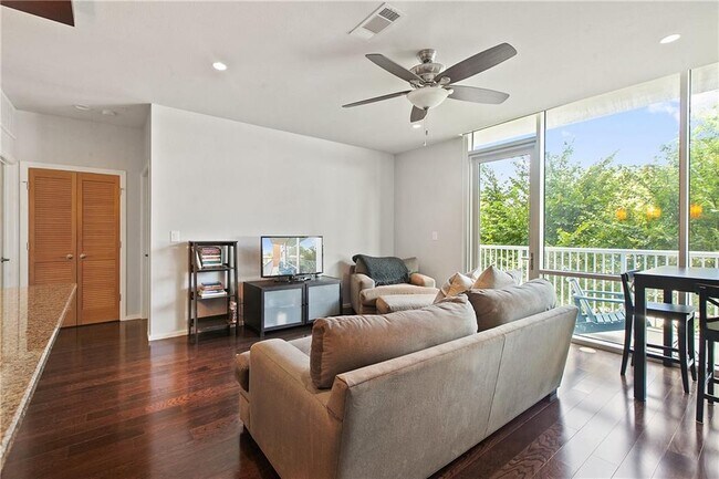 Building Photo - 1600 Barton Springs Rd