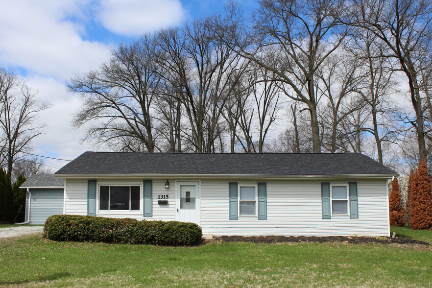 Primary Photo - 1315 Helen Ave