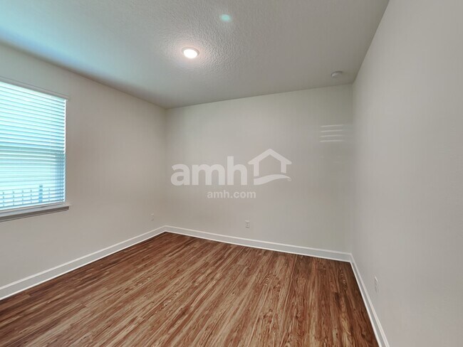 Building Photo - 2995 Rolling Acrs Rd