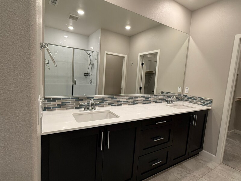 Building Photo - 1118 Delpy View Point