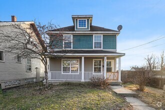 Building Photo - 3 Bedroom, 1.5 Single Family Home  in Gran...