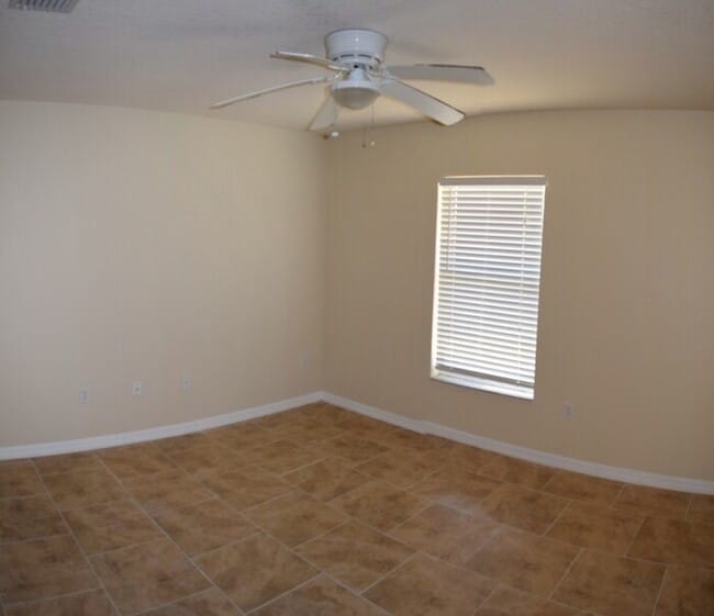 Building Photo - 10120 SE 67 TERR