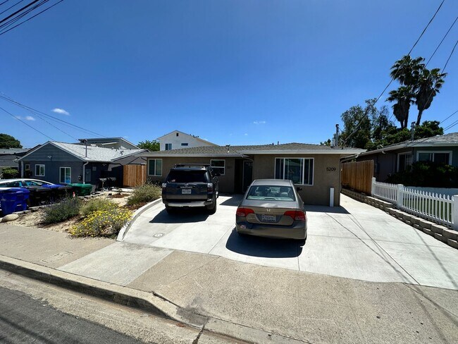 Primary Photo - 5211 Tipton St