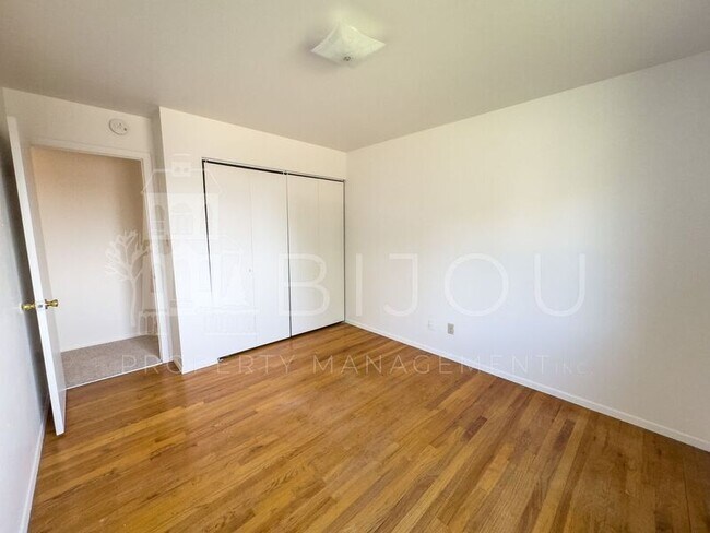 Building Photo - 206 Catalina Pl
