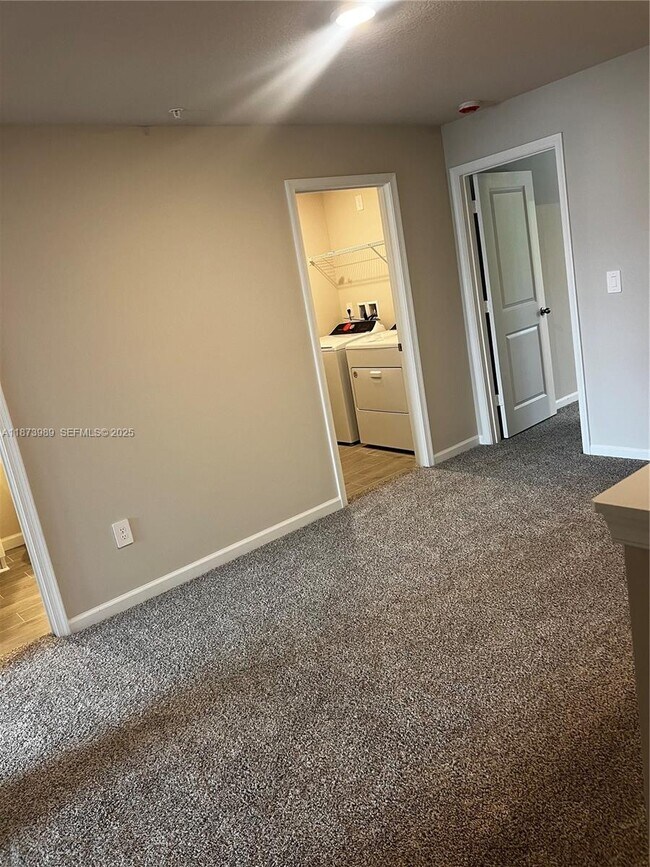 Building Photo - 478 Salisbury Cir