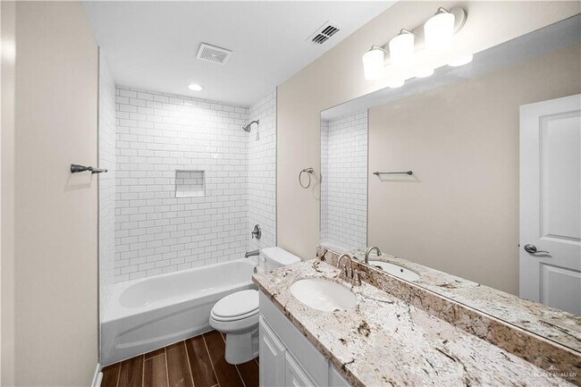 Building Photo - 30 Westcave Falls Ln