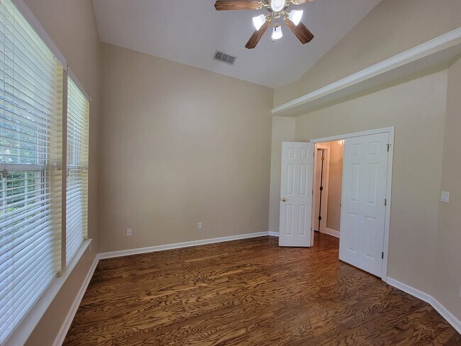 Building Photo - 3 bedroom home for rent in golden eagle's gated community, available July 6 2026, 2 car garage, f...