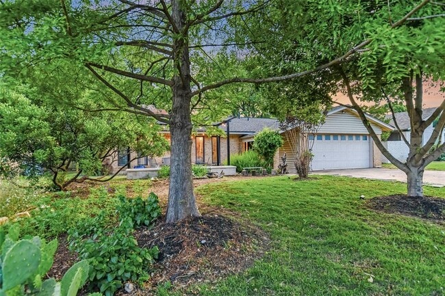 Building Photo - 3209 Foster Ln