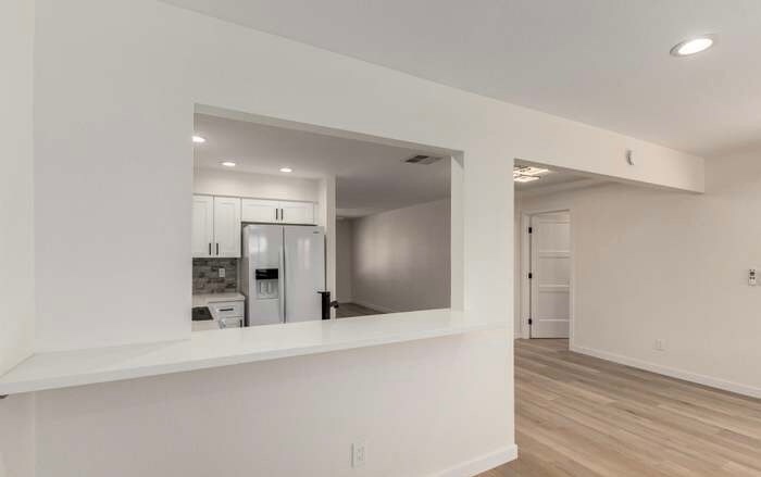 Building Photo - 2958 S El Paradiso