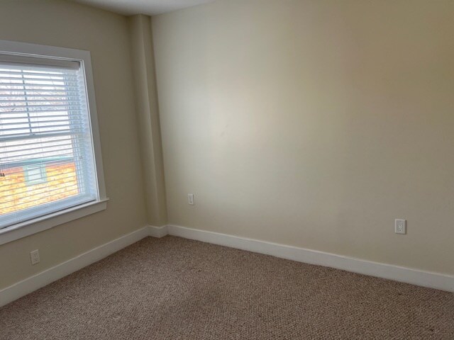 Building Photo - 321 Hammond Pond Pky