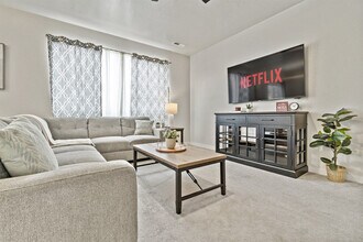 Building Photo - 2646 W Snyder St