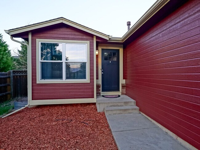 Building Photo - 5038 Chariot Dr