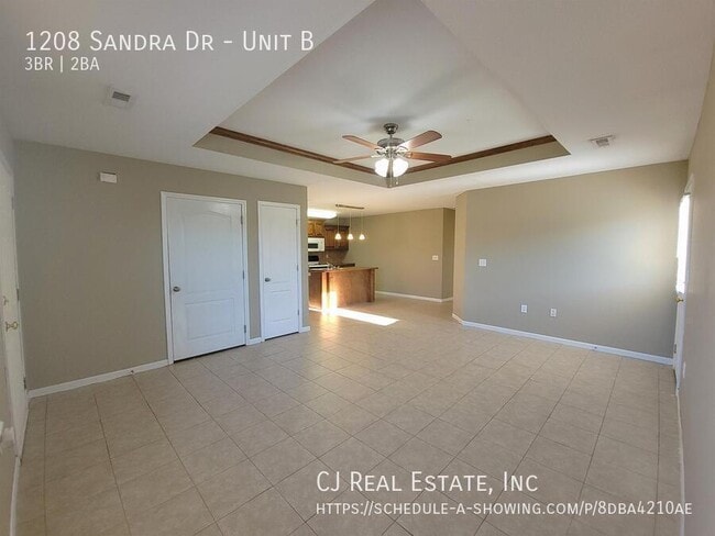 Building Photo - 1208 Sandra Dr