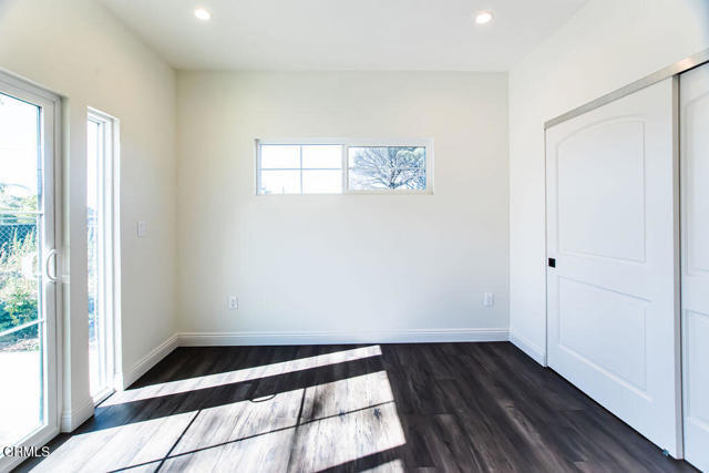 Building Photo - 2628 Glenrose Ave