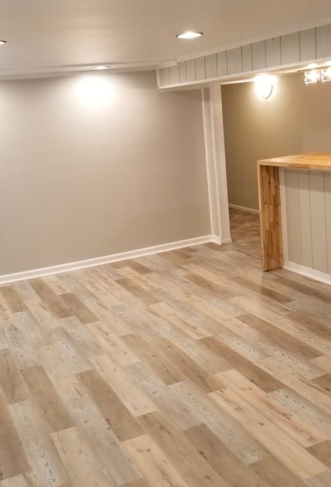 Building Photo - 14345 Park Ave