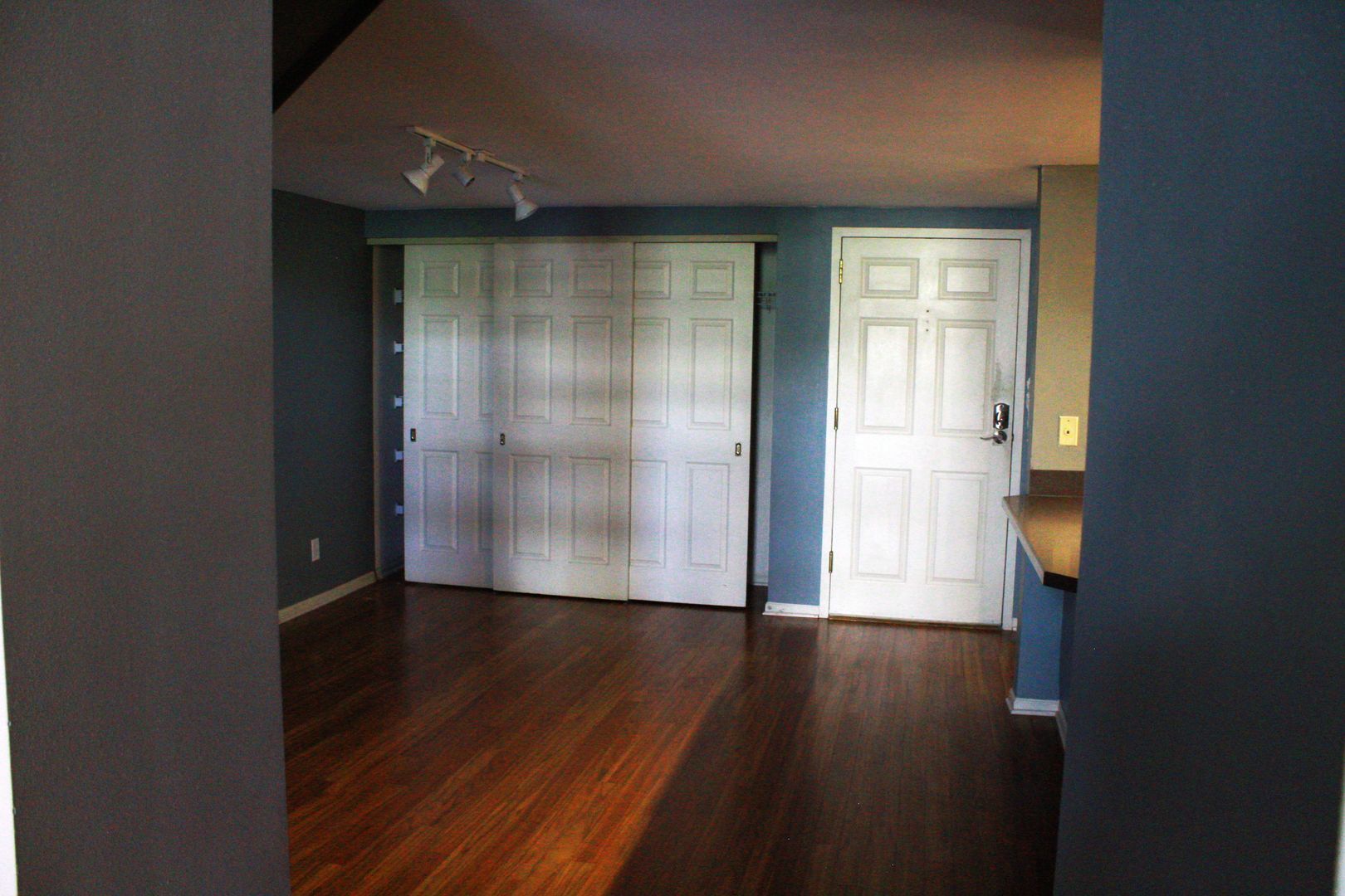 Building Photo - 270 E Highland Ave