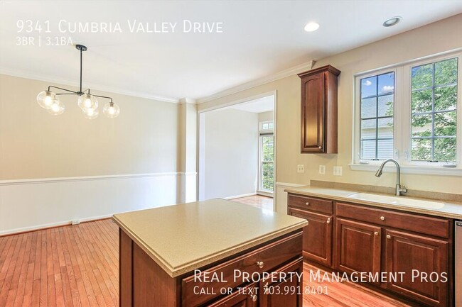 Building Photo - 9341 Cumbria Valley Dr