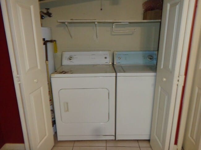 Building Photo - 3BR/2BA Home with Bonus/Game Room in Quiet Residential Neighborhood