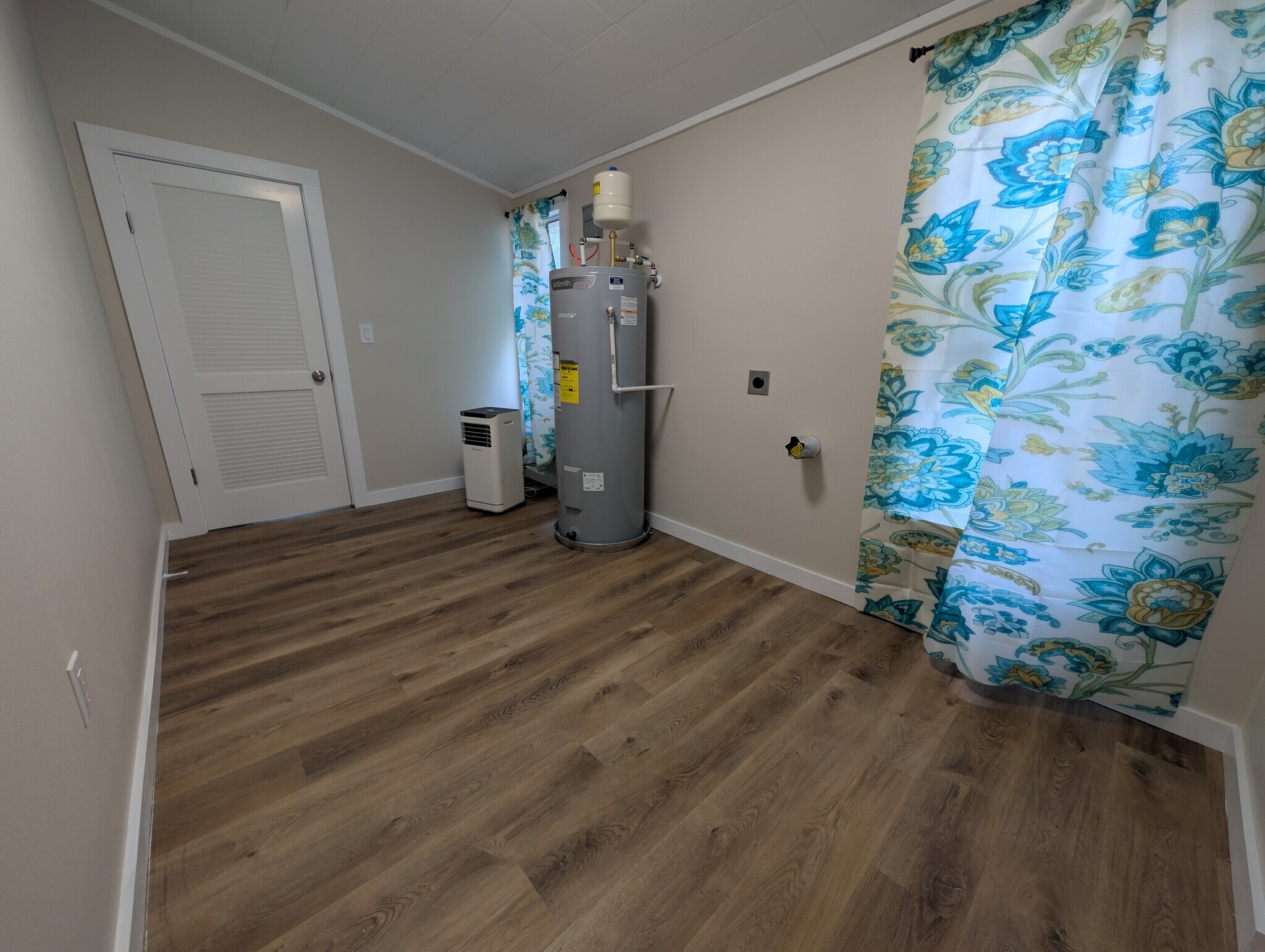 Building Photo - 41 E Sloss Ave