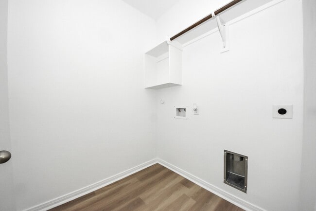 Building Photo - 638 Stovall Dr