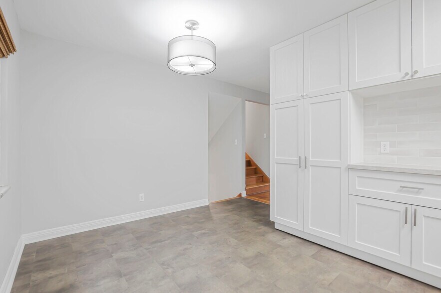 Building Photo - 1062 Oberlin Dr