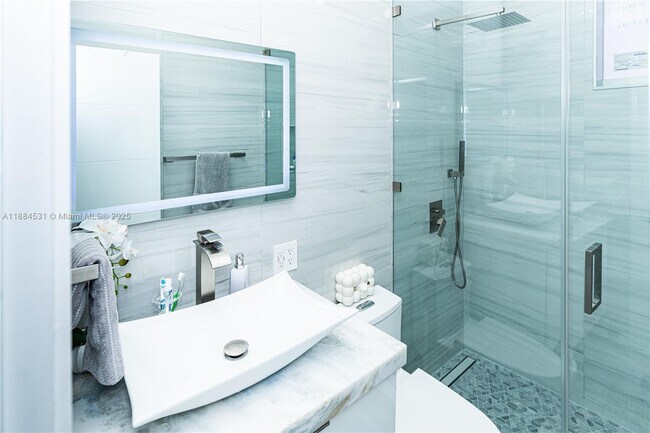 Building Photo - 8740 NW 153rd Terrace