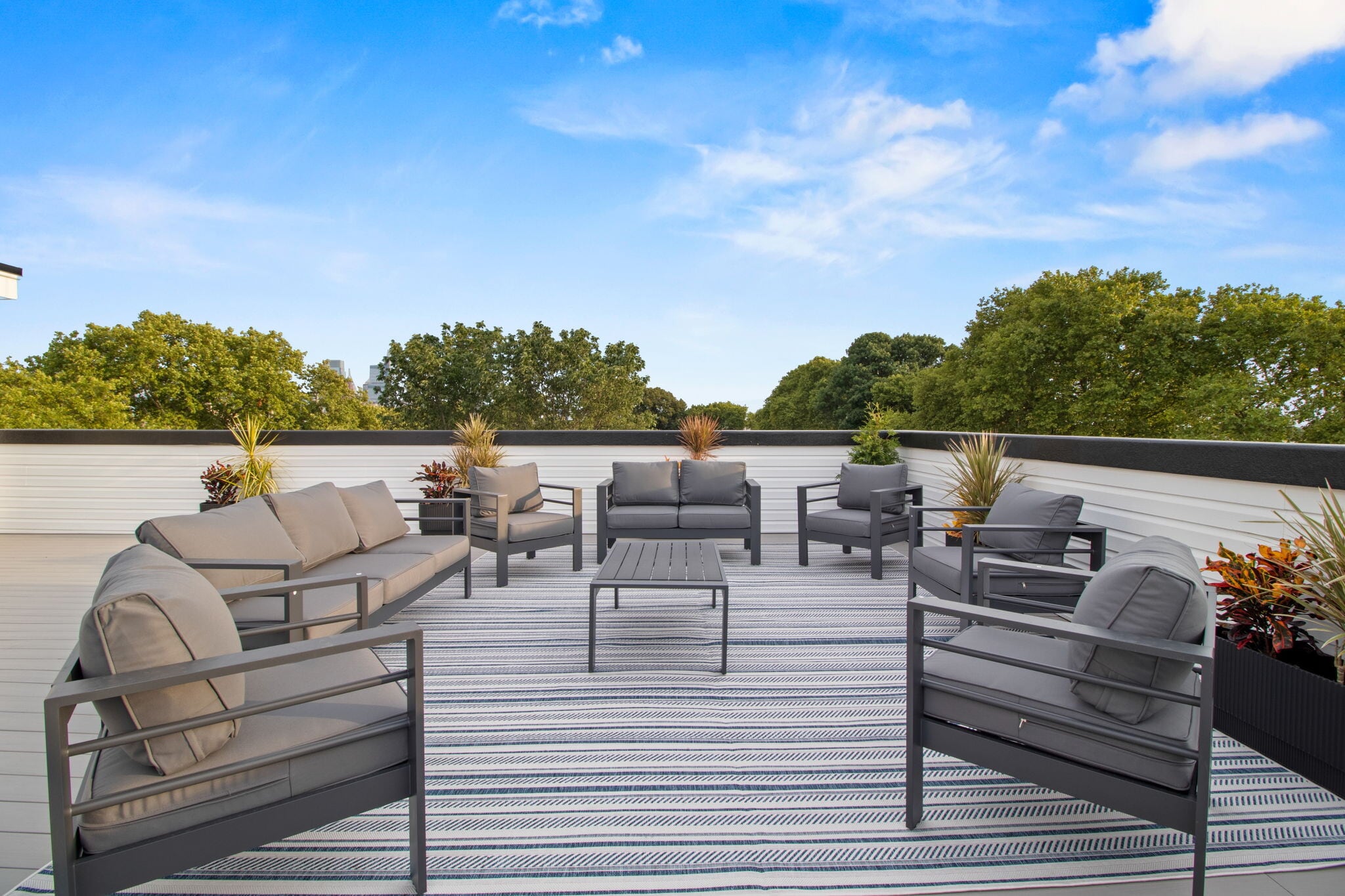 Building Photo - 2625 W Jefferson St