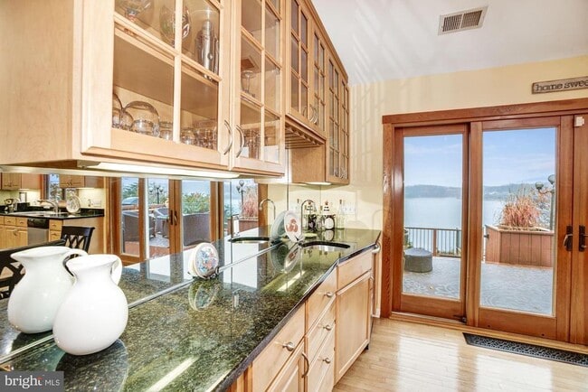 Building Photo - 209 Winchester Beach Dr