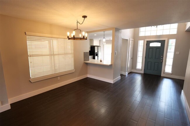 Building Photo - 5302 Prairie Creek Dr
