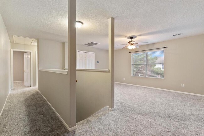 Building Photo - 15422 Elm Leaf Pl