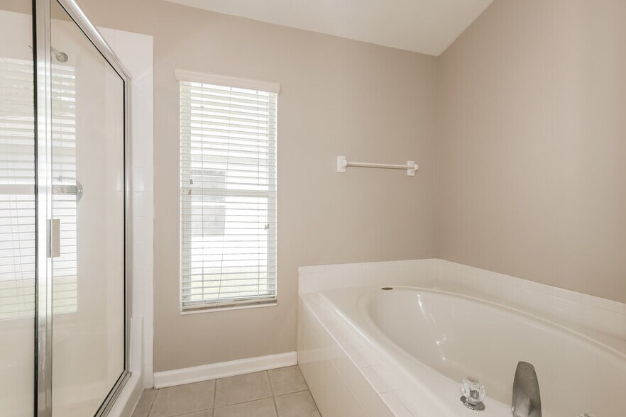Building Photo - 25150 Lexington Oaks Blvd